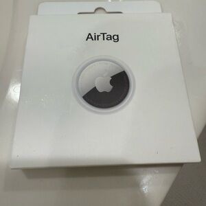 Apple AirTag in Classic White